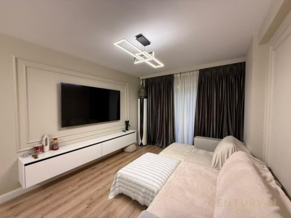 Tirane, shitet apartament 2+1 Kati 1, 112 m² 450.000 € (Komuna e Parisit)