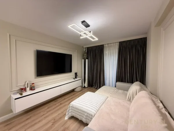 Tirane, shitet apartament 2+1 Kati 1, 112 m² 450.000 € (Komuna e Parisit)