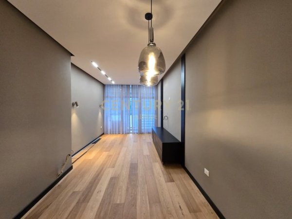 Tirane, shitet apartament 2+1 Kati 4, 114 m² 425.000 € (Komuna e Parisit)