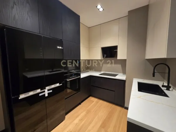 Tirane, shitet apartament 2+1 Kati 4, 114 m² 425.000 € (Komuna e Parisit)