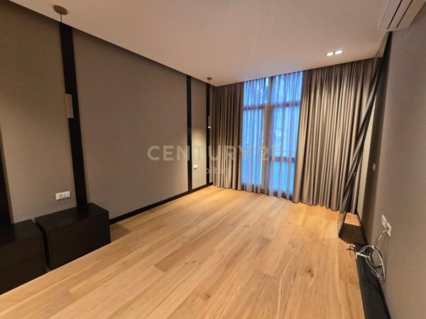 Tirane, shitet apartament 2+1 Kati 4, 114 m² 425.000 € (Komuna e Parisit)