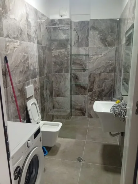 Jepet me Qera Apartament 1+1 ne 5 Maji , pas Concordit,     400 €URO