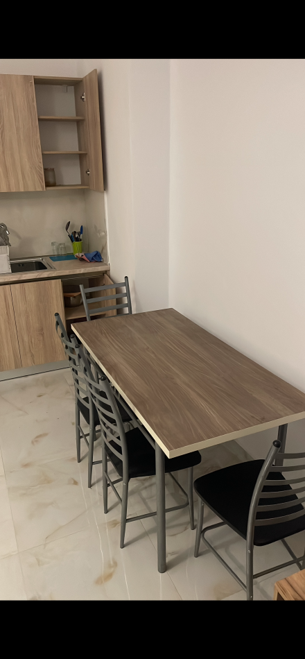 Tirane, ndarje qeraje apartament 1+1+Ballkon Kati 2, 77 m² 500 € (Rruga haxhi isuf banka)
