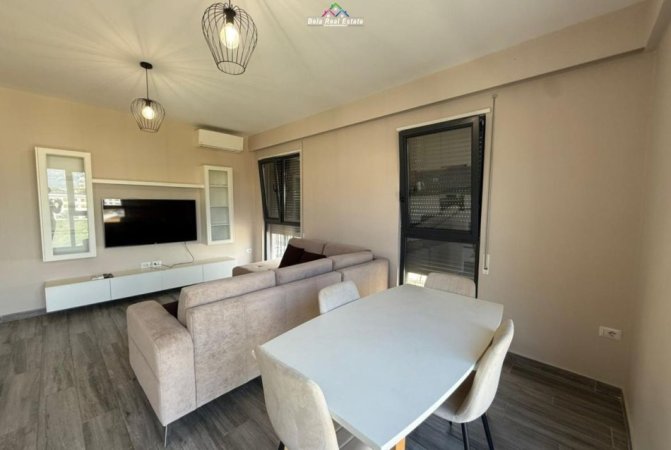 Tirane, jepet me qera apartament 1+1 Kati 6, 65 m² 550 € (Rruga e Elbasanit)