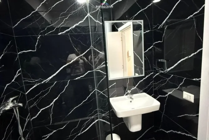 Tirane, jepet me qera apartament 1+1 Kati 6, 65 m² 550 € (Rruga e Elbasanit)