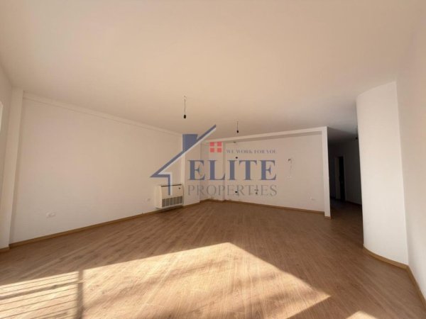Tirane, jepet me qera zyre Kati 1, 128 m² 2.100 € (Prane Lion Park 1)