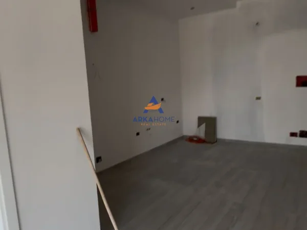 Vlore, shitet apartament 1+1 Kati 0, 70 m² 110.000 € (VLORE)