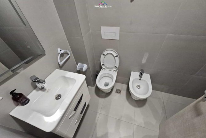 Tirane, jepet me qera apartament 1+1 Kati 3, 70 m² 550 € (Rruga Feizi Himzo)