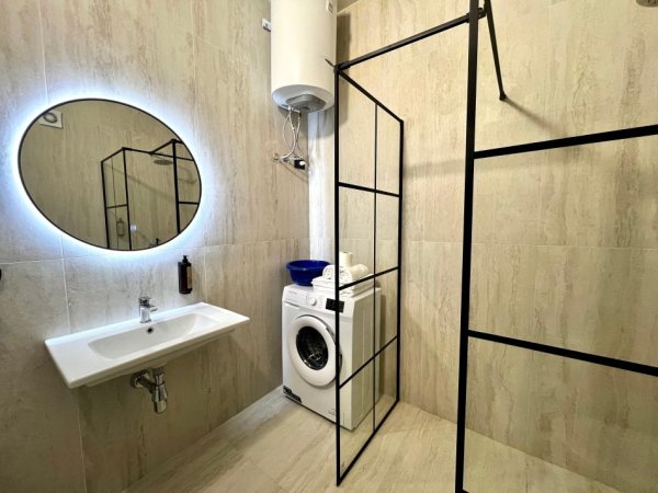 Vlore, shitet apartament 1+1+Ballkon , 68 m² 195.000 € (Rruga Dhimiter Konomi)