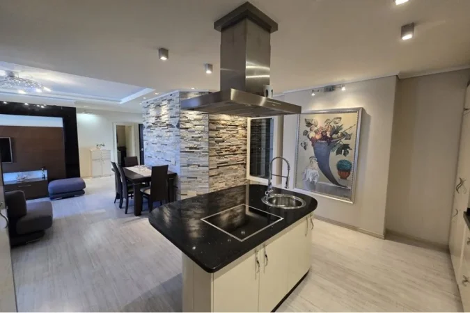 Tirane, shitet apartament 3+1+Aneks+Ballkon Kati 8, 220.000 € (Mikel Maruli)