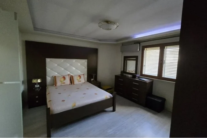 Tirane, shitet apartament 3+1+Aneks+Ballkon Kati 8, 220.000 € (Mikel Maruli)