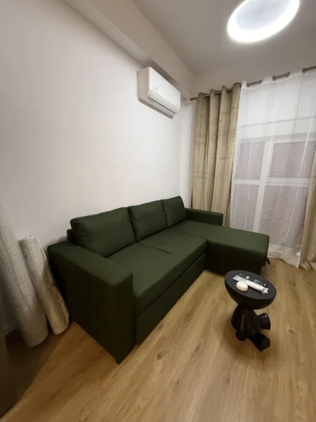 Tirane, jepet me qera apartament 1+1+Ballkon Kati 3, 65 m² 500 € (Kompleksi Kadiu, Ali Demi, Tirane.)