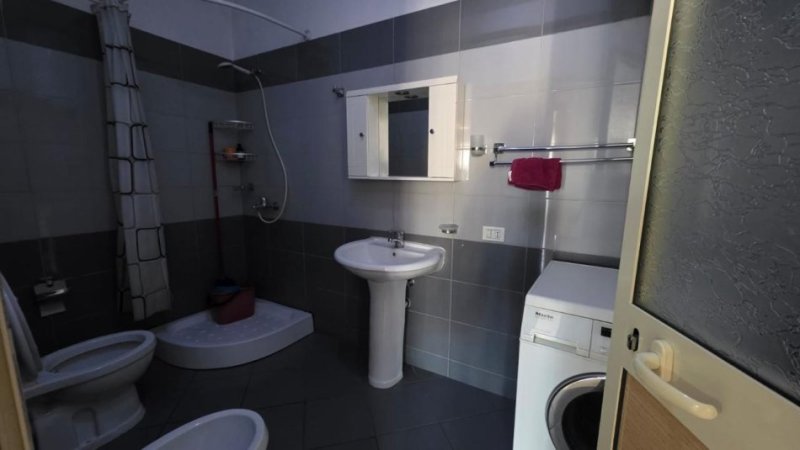 Tirane, jepet me qera apartament 1+1 Kati 7, 70 m² 450 € (Astir)