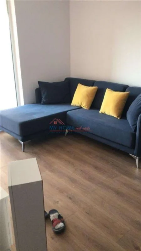 Tirane, jepet me qera apartament 1+1+Ballkon Kati 3, 65 m² 420 € (Rruga Pasho Hysa)