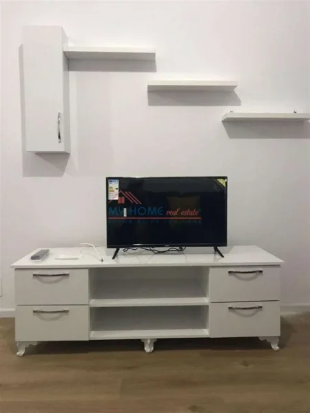 Tirane, jepet me qera apartament 1+1+Ballkon Kati 3, 65 m² 420 € (Rruga Pasho Hysa)