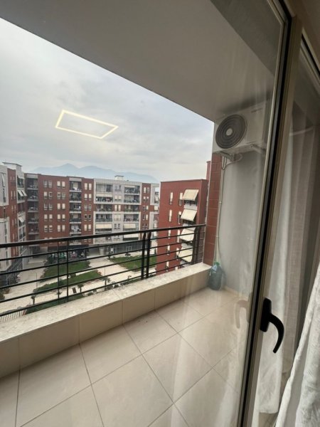 Tirane, jepet me qera apartament 2+1+Ballkon Kati 6, 110 m² 650 € (Don Bosko)