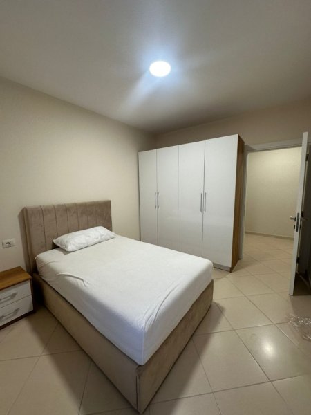 Tirane, jepet me qera apartament 2+1+Ballkon Kati 6, 110 m² 650 € (Don Bosko)