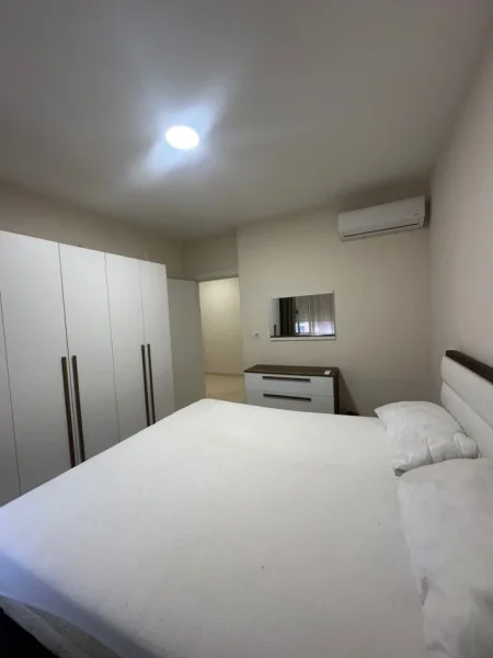 Tirane, jepet me qera apartament 2+1+Ballkon Kati 6, 110 m² 650 € (Don Bosko)