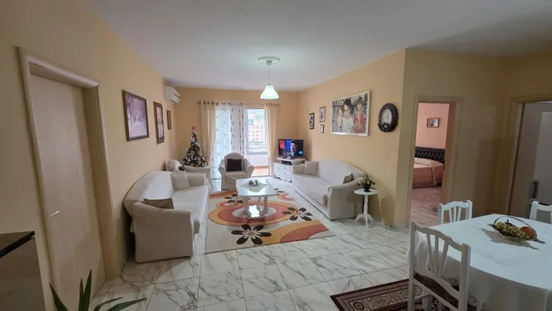 Lushnje, shitet apartament 2+1+Ballkon Kati 4, 120 m² 104.000 € (Lagja Xhevdet Nepravishta Afer Shkolles Foto Puka)