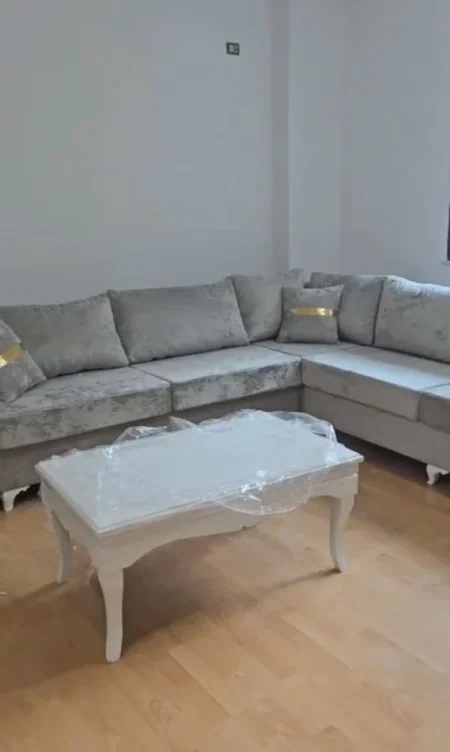 Tirane, jepet me qera 2+1+Ballkon Kati 3, 500 € 