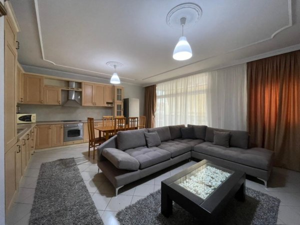 Tirane, jepet me qera apartament 2+1 Kati 6, 127 m² 700 € (Komuna e Parisit.)