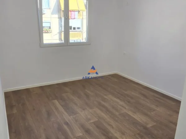 Shqiperi, shitet apartament 1+1 Kati 4, 59 m² 140.000 € (RRUGA KONGRESI I LUSHNJES)