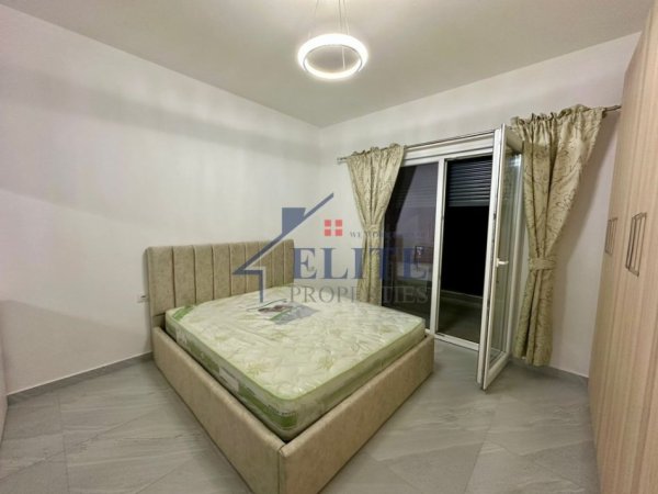 Tirane, jepet me qera apartament 2+1+Ballkon Kati 1, 85 m² 600 € (Rruga Bardhyl)