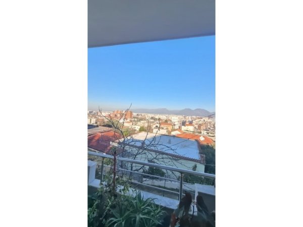 Tirane, shitet Vile 2 Katshe Kati 0, 193 m² 260.000 € (Selite)