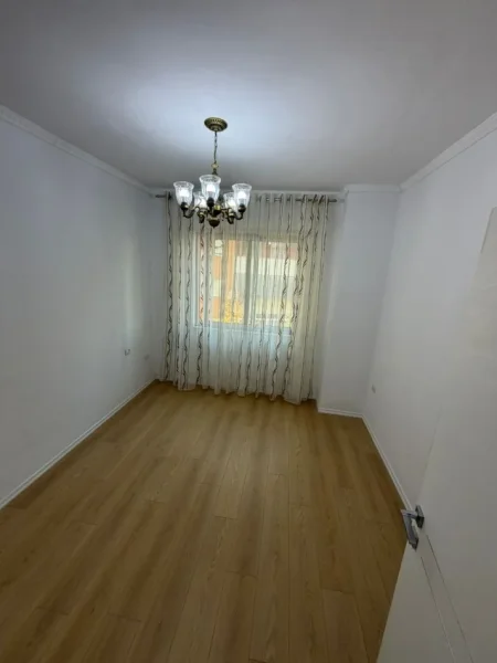 Tirane, shitet apartament 1+1+Ballkon Kati 3, 65 m² 91.000 € (Fresk)