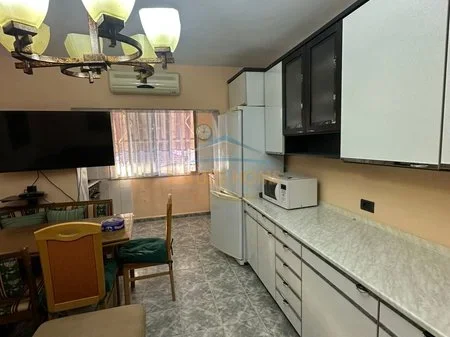 Tirane, jepet me qera apartament 2+1 Kati 4, 70 m² 600 € (Pazari i ri)