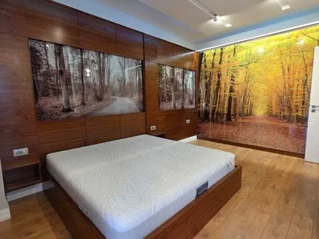 Tirane, jepet me qera apartament 1+1+Ballkon Kati 8, 75 m² 625 € (Parku i Autobuzave)