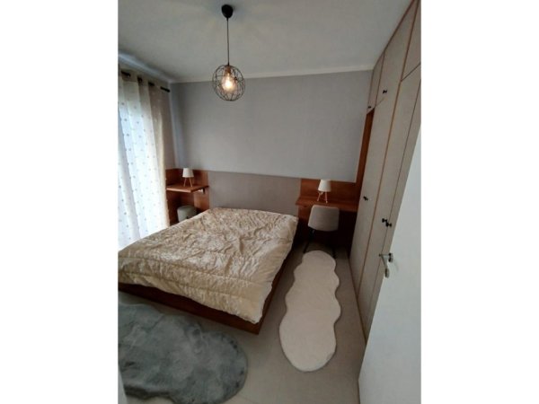 Tirane, jepet me qera apartament 1+1+Ballkon Kati 7, 56 m² 500 € (Univers City)
