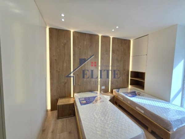 Tirane, jepet me qera apartament 2+1+Ballkon Kati 5, 100 m² 800 € (Zogu i Zi)