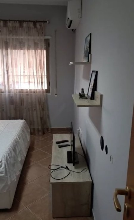 Tirane, jepet me qera garsonier 1+1 Kati 2, 38 m² 500 € 