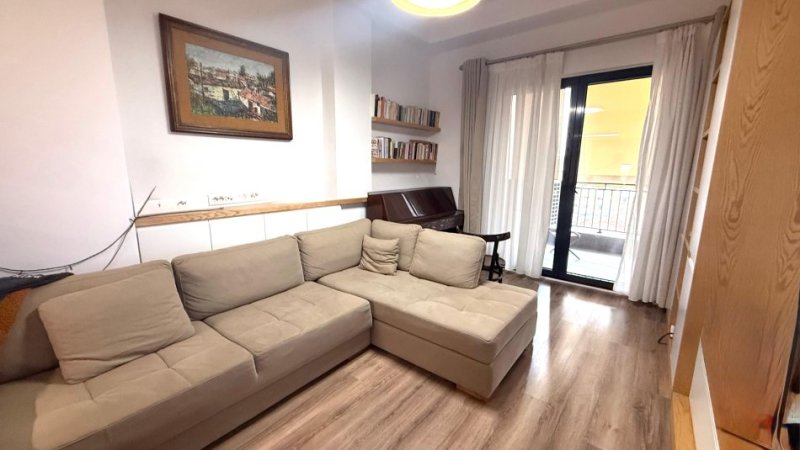 Tirane, shitet apartament 2+1+Ballkon Kati 4, 133 m² 350.000 € (Pazari i Ri)