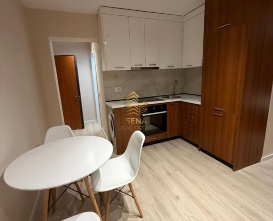 Tirane, jepet me qera apartament 2+1 Kati 1, 70 m² 600 € (Rruga Kongresi Manastirit)
