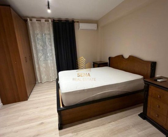 Tirane, jepet me qera apartament 2+1 Kati 1, 70 m² 600 € (Rruga Kongresi Manastirit)