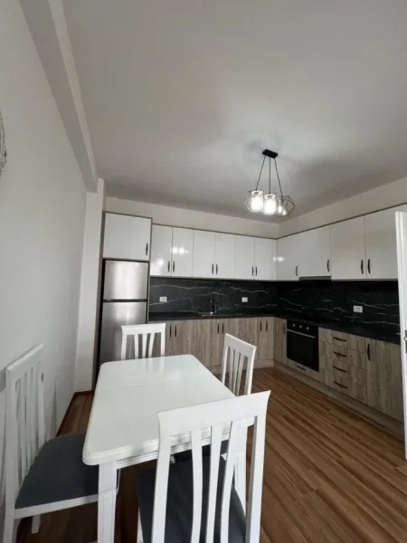 Tirane, shitet apartament 1+1+Ballkon Kati 7, 72 m² 110.000 € (Astir)