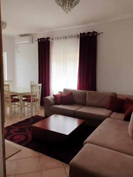 Tirane, jepet me qera apartament 1+1 Kati 2, 65 m² 350 € (yzberisht)