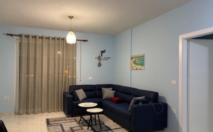 Tirane, jepet me qera apartament 1+1 Kati 8, 65 m² 450 € (GOLDEN PARK 3)