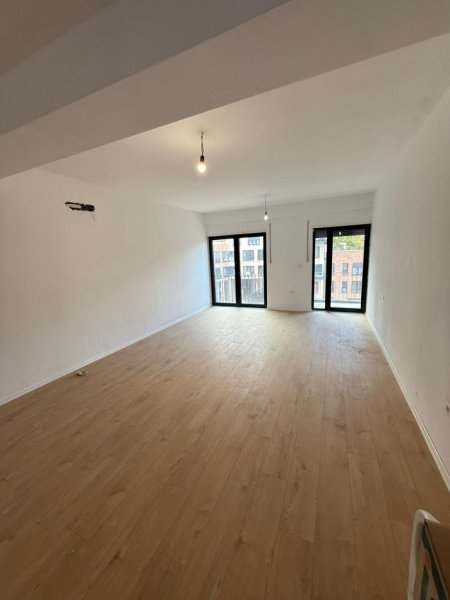 Tirane, shitet apartament 1+1+Ballkon Kati 3, 81 m² 147.366 € (Kodra e Diellit)