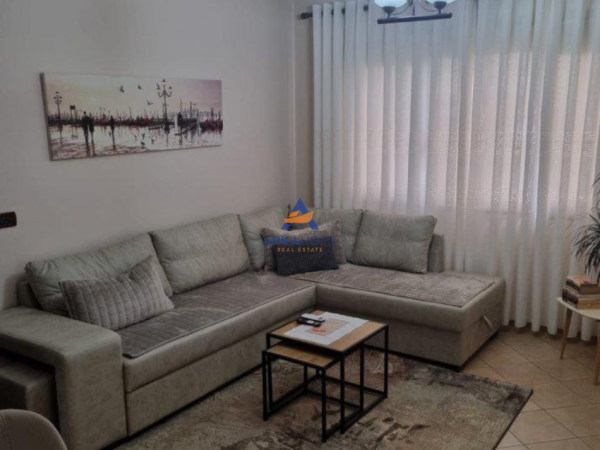 Tirane, jepet me qera apartament 1+1 Kati 2, 75 m² 625 €