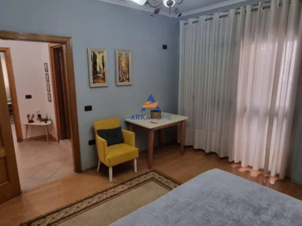 Tirane, jepet me qera apartament 1+1 Kati 2, 75 m² 625 €
