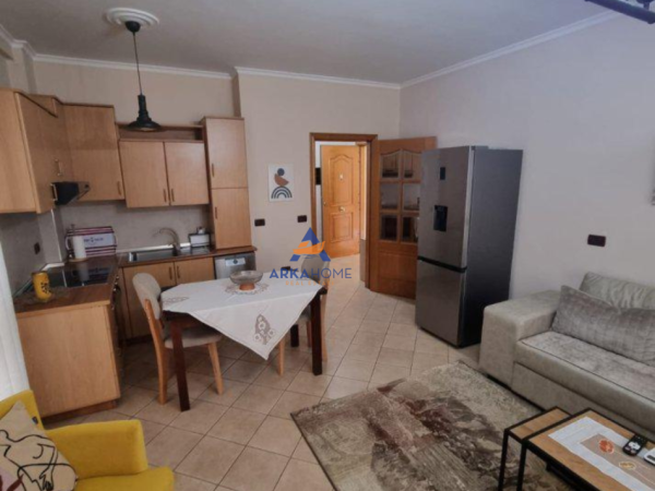 Tirane, jepet me qera apartament 1+1 Kati 2, 75 m² 625 €