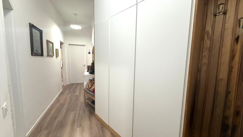 Tirane, shitet apartament 2+1+Ballkon Kati 4, 133 m² 350.000 € (Pazari i Ri)