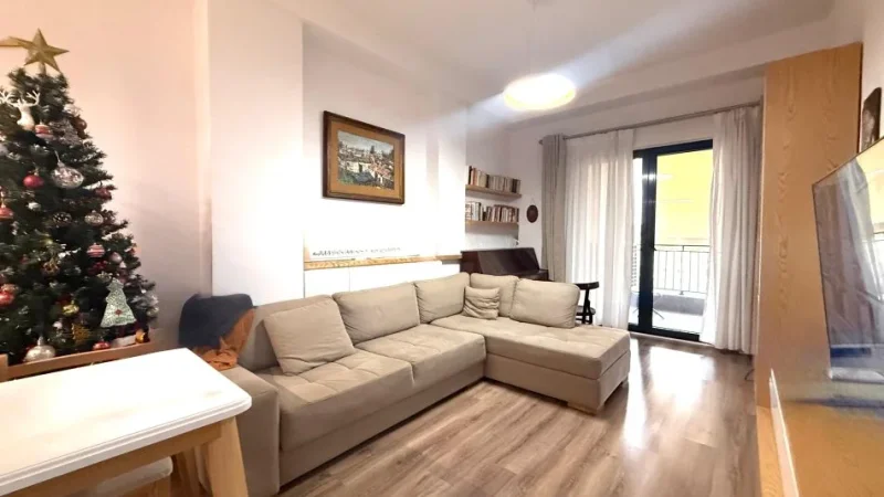 Tirane, shitet apartament 2+1+Ballkon Kati 4, 133 m² 350.000 € (Pazari i Ri)