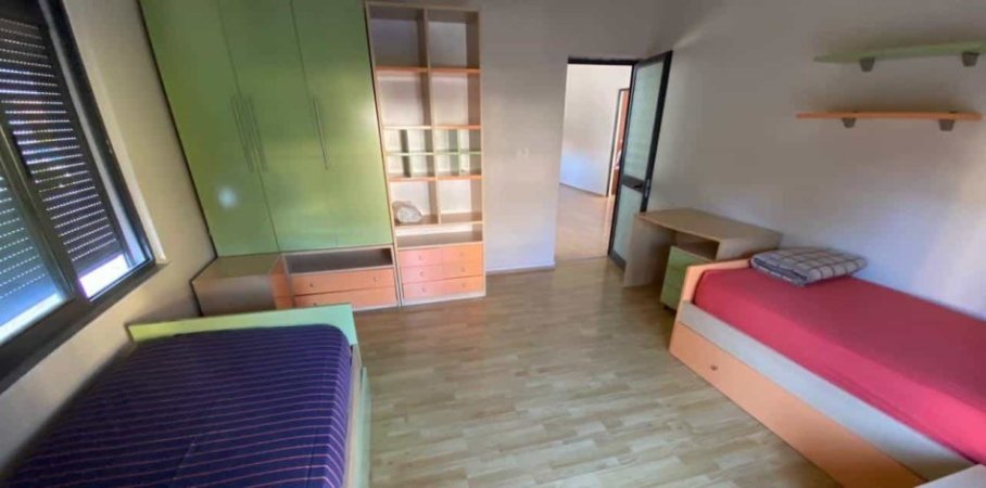 Tirane, jepet me qera apartament 2+1 Kati 2, 170 m² 500 € (Rruga Besa)