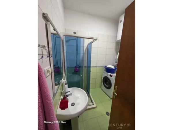 Tirane, shes apartament 2+1+Ballkon Kati 4, 83 m² 103.000 € (Fresk)