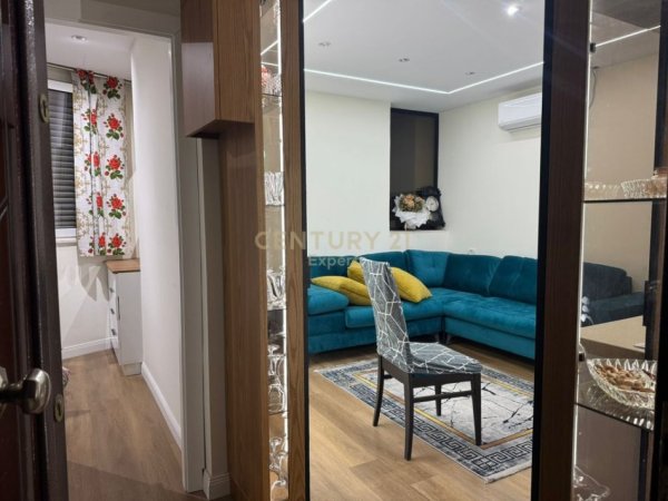 Tirane, jepet me qera apartament 2+1 Kati 2, 60 m² 780 € (Inxhinieria e Ndertimit)