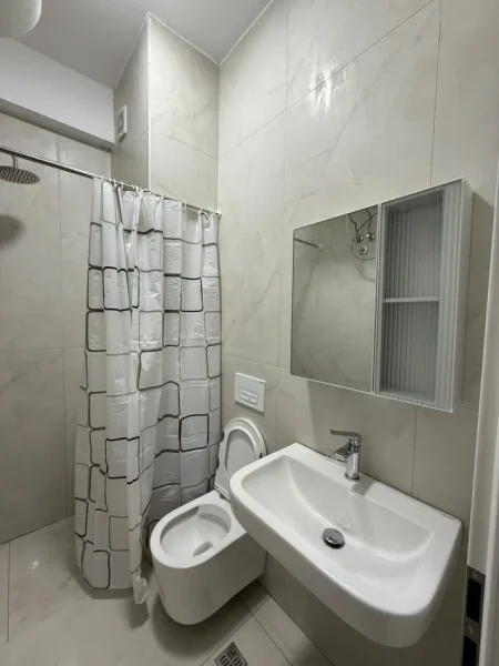 Tirane, jepet me qera apartament 1+1 Kati 3, 50 m² 480 € (Ali Demi.)